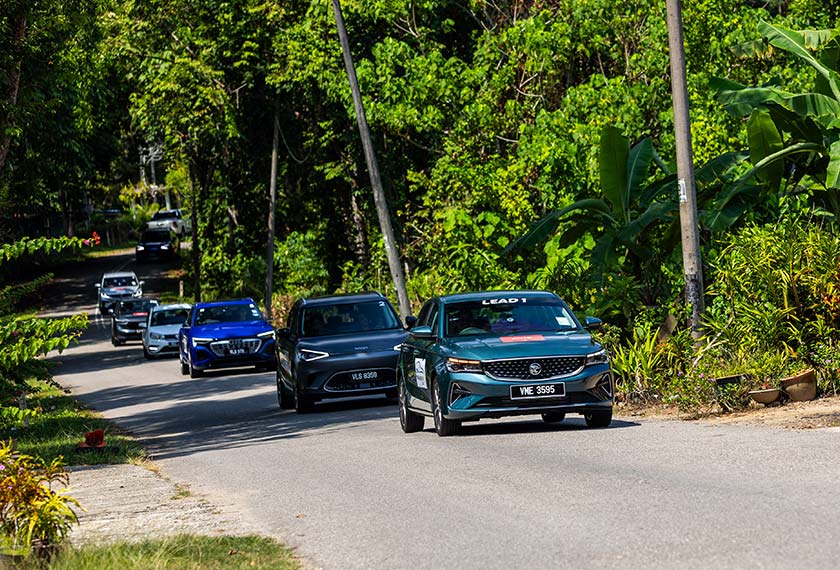 Antara model EV yang turut diperkenal ialah Smart #1, yang menekankan ciri keselamatan pemanduan moden yang melangkaui model sedia ada.