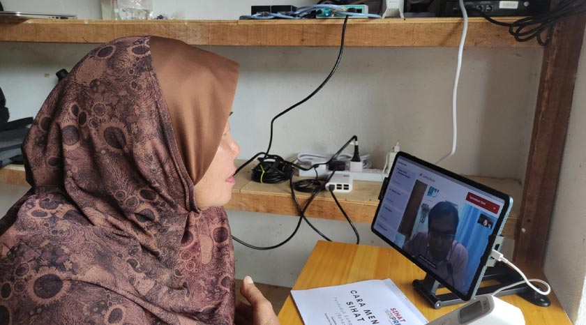 MEASAT dan Mudah Healthtech melancarkan Sihat Xpress di Kampung Togop Darat 1, Ranau, membawa penjagaan kesihatan digital kepada sehingga 1 juta penduduk luar bandar melalui CONNECTme NOW. Inisiatif ini meningkatkan akses kepada nasihat perubatan di kawasan terpencil, mengubah cara penyampaian penjagaan kesihatan. – Foto MEASAT