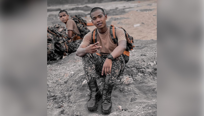 Ahmad Zulhilmi, kata ibunya, bercita-cita menjadi komando dan menyarung seragam tentera sejak kecil.