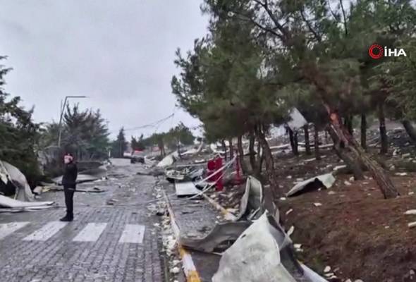 Letupan di kilang bahan letupan di barat Turkiye ragut 12 nyawa | Awani