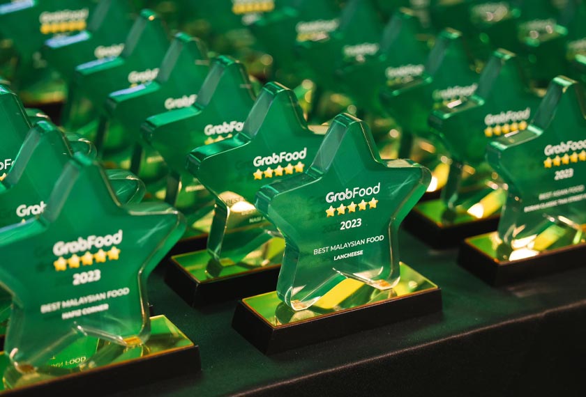 66 daripada lebih 10,000 restoran di GrabFood diiktiraf 5 bintang untuk tahun 2023.