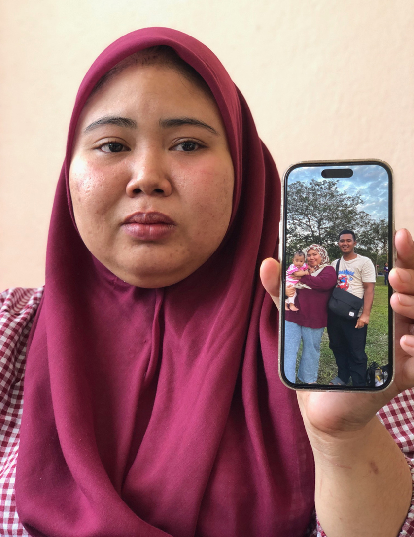 Nurhafizah menunjukkan gambarnya bersama suami dan anak. - Foto Astro AWANI