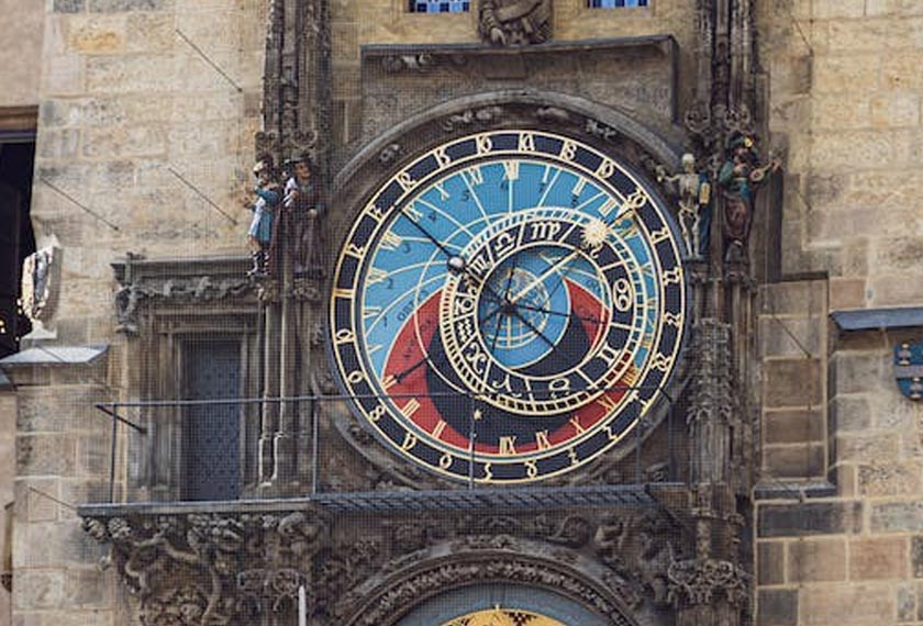 Leap years are part of the Gregorian calendar's system, designed to synchronize our human-made calendar with the Earth's orbit around the sun. Astro AWANI