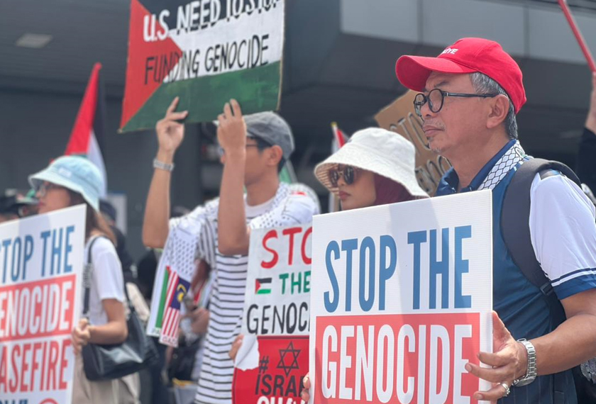 Para peserta perhimpunan yang terdiri daripada pelbagai latar belakang agama dan bangsa hadir sejak jam 11 pagi. - Astro AWANI