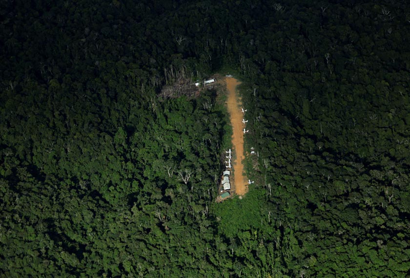 Nine airplanes can be seen in an illegal airstrip located in Venezuelan territory near Yanomami Indigenous land, Roraima state, Brazil, January 10, 2024. - REUTERS/Ueslei Marcelino