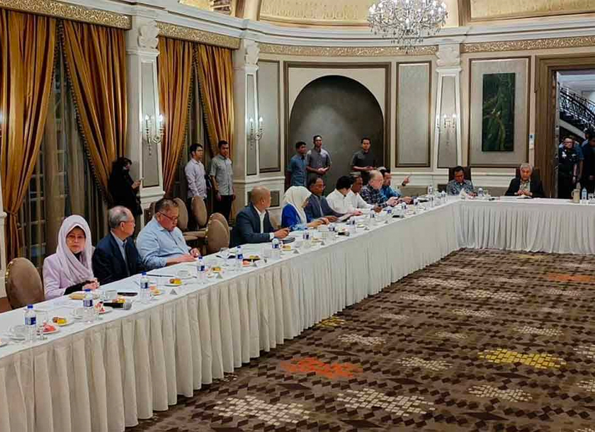 Anwar mempengerusikan Mesyuarat Majlis Perundingan Pimpinan Kerajaan Perpaduan kali pertama bagi tahun ini di Seri Perdana, Putrajaya.