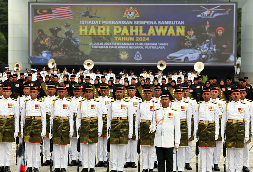 Pasukan Kawalan Kehormat RAMD. --fotoBERNAMA