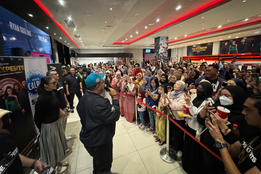 Barisan Pelakon The Experts Diserbu peminat di TGV Bukit Indah.