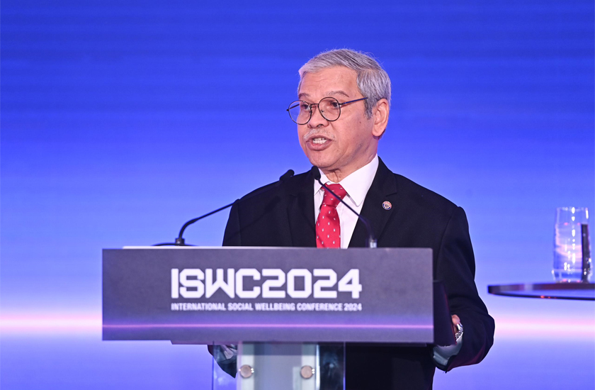 Pengerusi KWSP, Tan Sri Ahmad Badri Mohd Zahir berucap pada Majlis Perasmian Persidangan ISWC  di ibu negara pada Selasa. - Gambar ISWC 2024