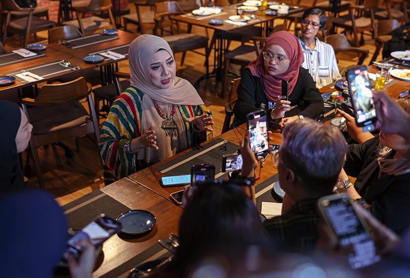 Ratu Irama Malaysia Noraniza Idris pada sidang media mengenai konsert 'Qalam Noraniza Idris' yang akan di adakan di Panggung Bangsawan, Melaka, pada 27 hingga 29 Sept ini. - Foto Bernama