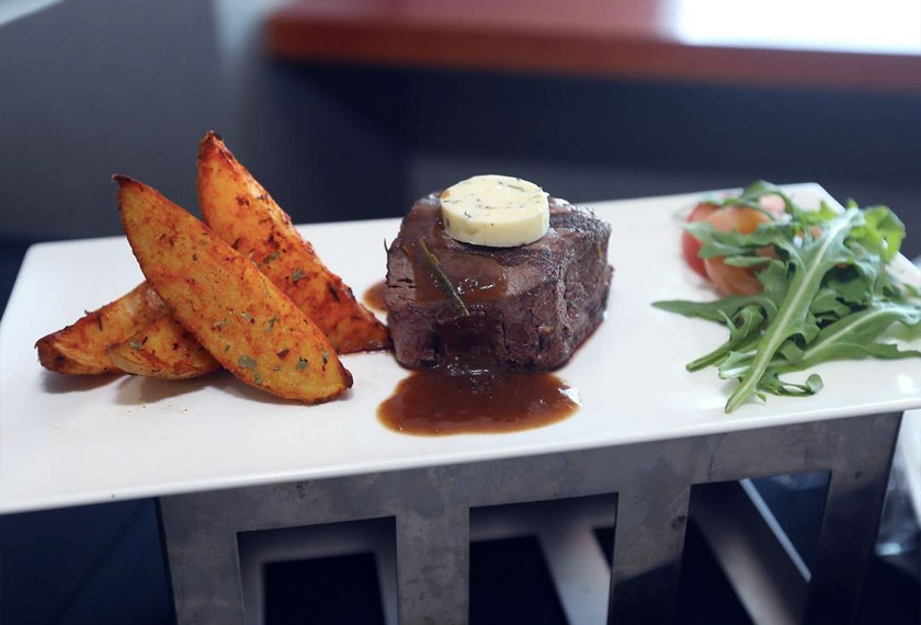 BFS telah mendapat tempat sebagai penyedia utama perkhidmatan dalam penerbangan kepada 35 syarikat penerbangan antarabangsa termasuk tujuh syarikat penerbangan terkemuka dunia.