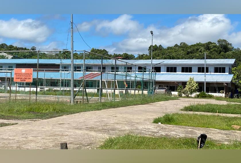 Deretan rumah panjang