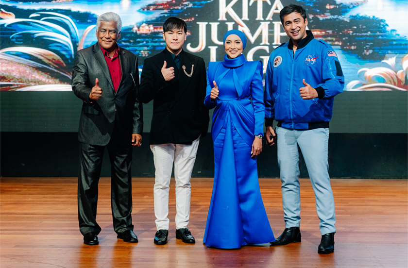 Dari kiri Jalaluddin, Dr Jay, Ziana dan Dr Sheikh Muszaphar.