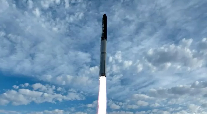 Super Heavy berjaya diarahkan kembali ke bumi selepas proses pemisahan