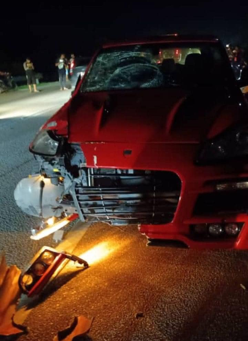 Kereta Porsche Cayenne dipandu mangsa rosak dengan cermin retak, bampar dan lampu pecah selain kemek pada bonet dan 'fender.'