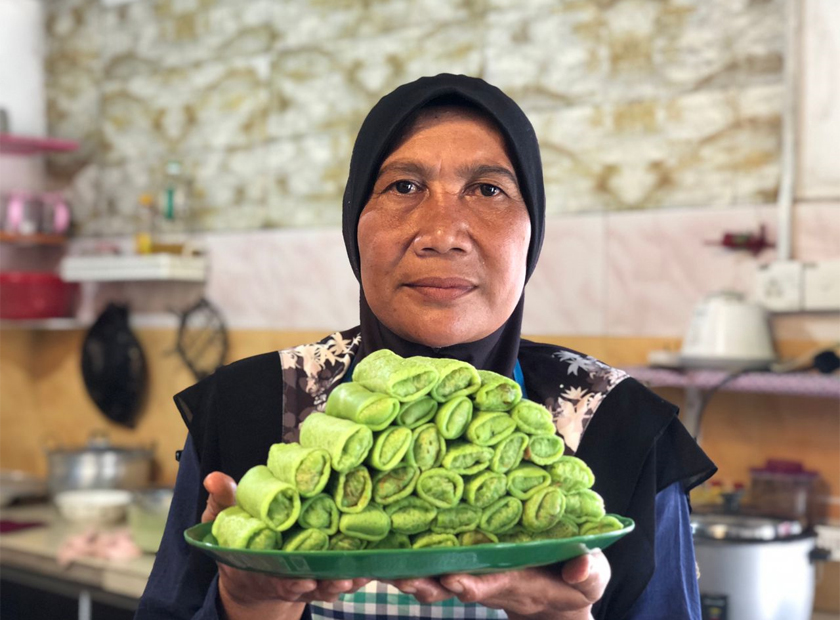 Kuih ketayap Kak Som dijual pada harga RM2 untuk lima biji.