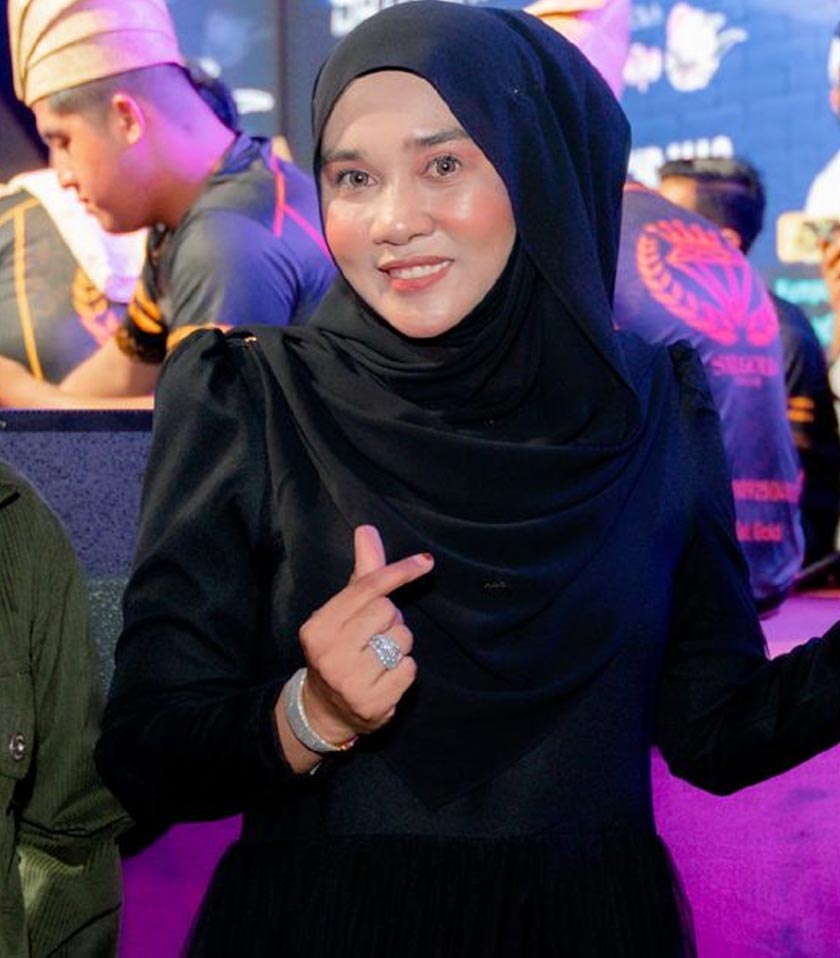 Menurut Nadia, sebagai anak jati Kelantan dia ingin menyokong serta mendokong peniaga dan usahawan tempatan. - Foto Alifzuriham