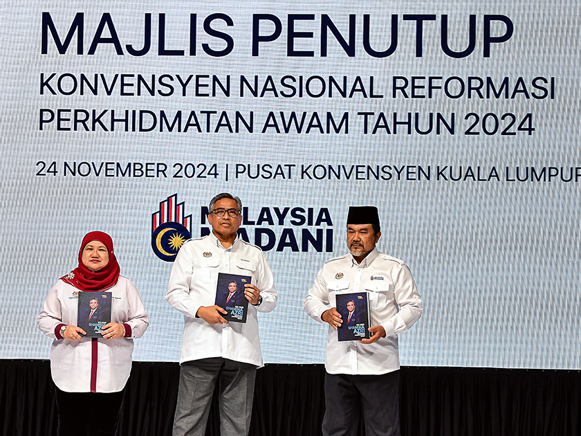 Shamsul Azri (tengah) - Foto BERNAMA