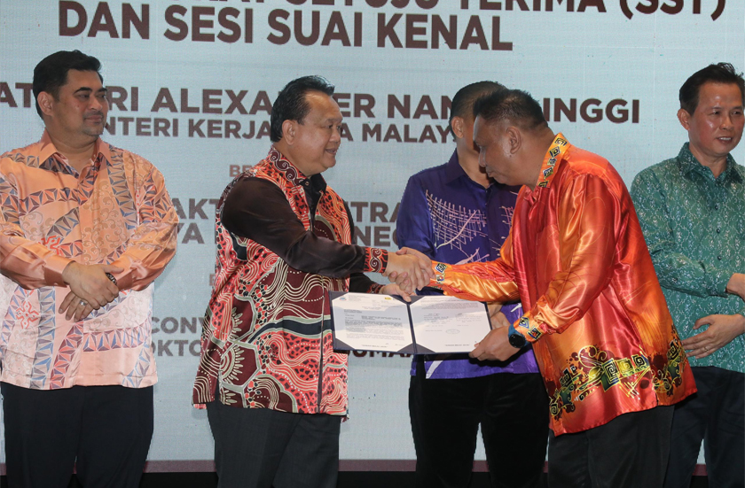 Kontraktor juga diharapkan untuk mengutamakan aspek keselamatan di tempat kerja sepanjang masa dan di masa yang sama menjaga alam sekitar Negeri Sabah.