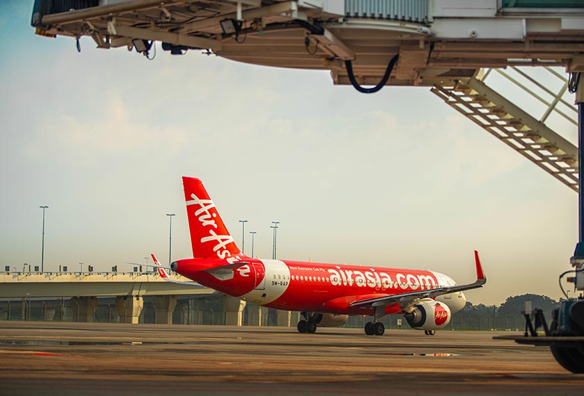 Strategi pengembangan AirAsia bertujuan untuk memantapkan Kuala Lumpur sebagai hab syarikat penerbangan tambang rendah terkemuka dunia