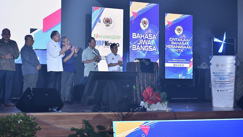 Program BBK antara lain, mempersegar kecintaan dan kemegahan terhadap bahasa kebangsaan dan bahasa rasmi negara.