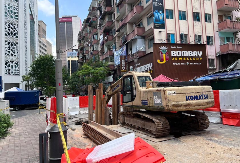   Lokasi kejadian tanah jerlus masih ditutup.