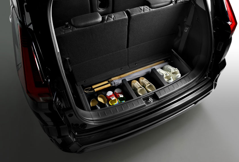 Dengan pelbagai kompartmen dan pilihan ruang simpanan, XPANDER direka untuk memeuhi keperluan keluarga moden.