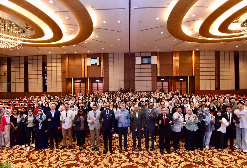 Penganjuran YPF 2025 adalah sebahagian daripada inisiatif ‘Young Practitioners Initiative’ yang dilancarkan Januari lalu, menghimpunkan pengamal industri, pendidik dan pelajar untuk berkongsi ilmu dan pengalaman.