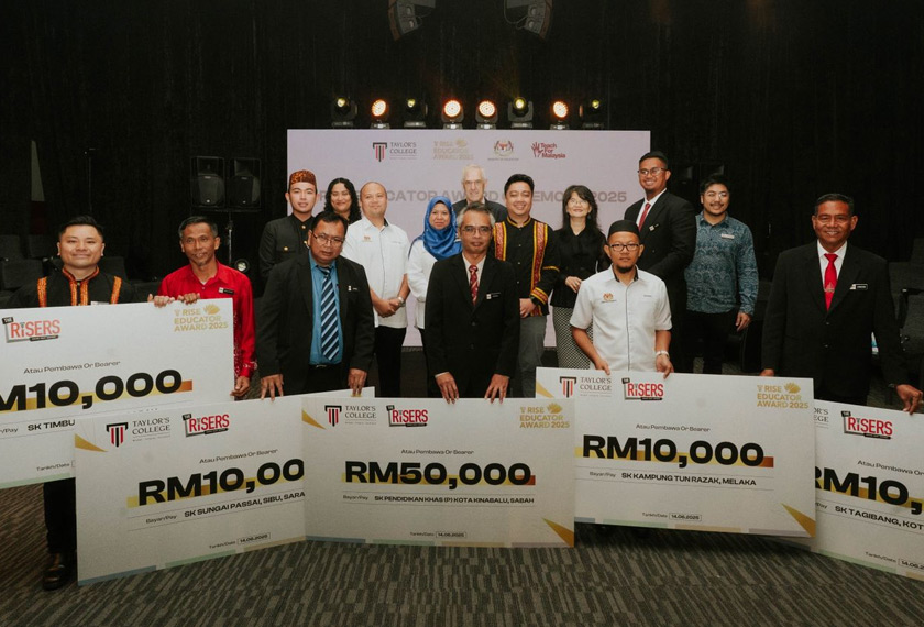 Empat finalis lain, bersama guru besar sekolah masing-masing menerima RM1,000 dan RM10,000 untuk sekolah daripada Taylor’s College sebagai pengiktirafan terhadap sumbangan mereka kepada pendidikan. - Foto Taylor’s College