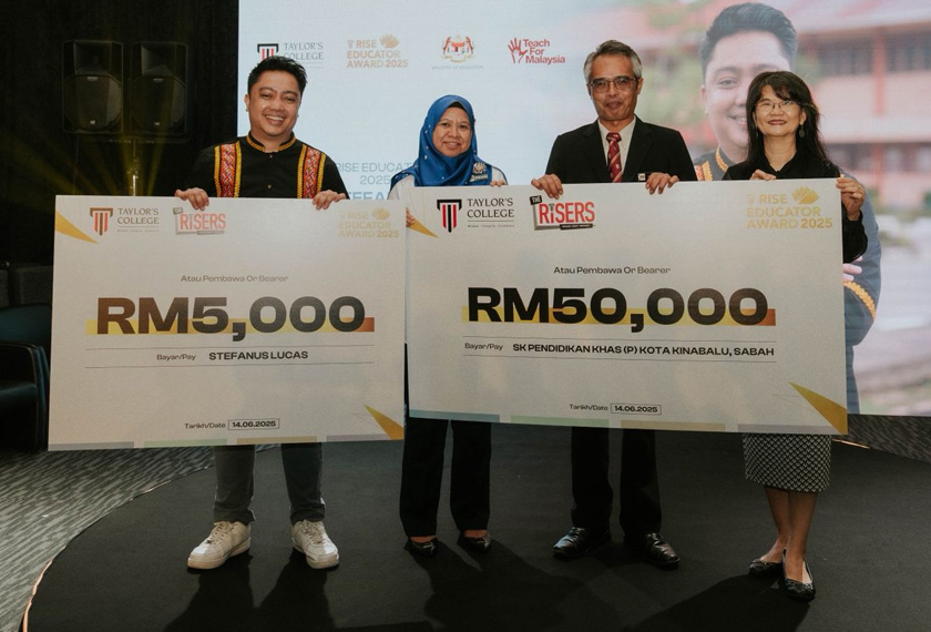 Stefanus Lucas (kiri) dianugerahkan Anugerah RISE Educator 2025 dan RM5,000 sebagai penghargaan terhadap penggunaan muzik yang memberi inspirasi untuk mengajar pelajar khas. - Foto Taylor’s College