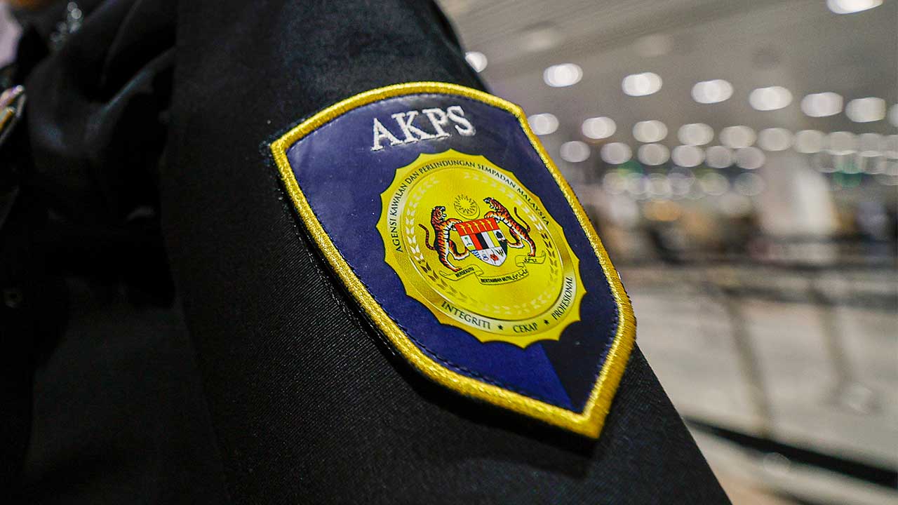 AKPS patah cubaan seludup keluar lebih 2,500 kura-kura di KLIA T1 | Awani