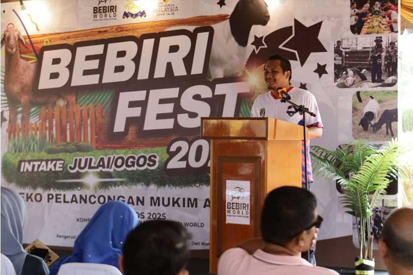 Ir. Ts. Mohamad Fazli Mohamad Salleh ketika berucap di Karnival Bebiri Fest 2025. - Foto Bebiri World