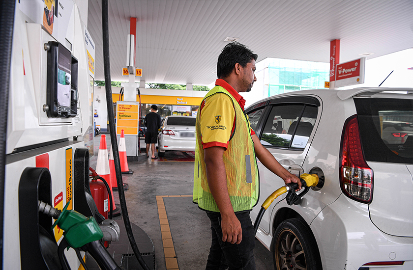 Penurunan harga petrol RON95 kepada RM1.99 seliter dijangka memberi impak positif kepada kos sara hidup rakyat.