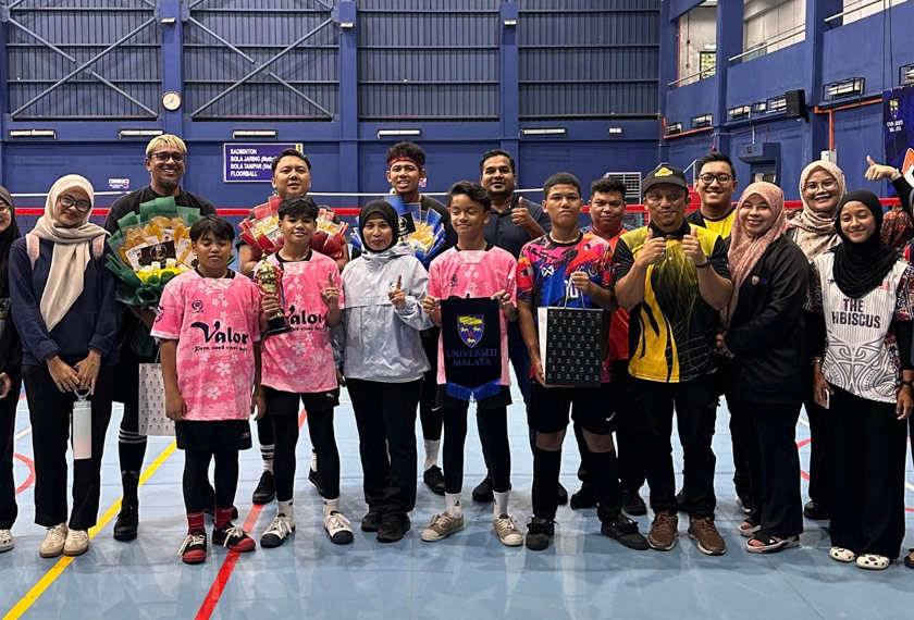 Perlawanan bukan sekadar aksi sukan biasa, tetapi platform untuk mengeratkan hubungan 3 Pagi ERA dengan bakat-bakat muda tempatan. - Foto ERA