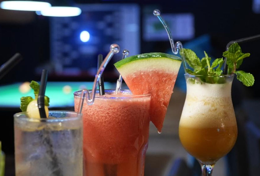 Pelbagai aneka pilihan minuman mocktails turut disajikan, sesuai untuk mereka yang mencari kesegaran dengan sentuhan elegan . - Foto Astro