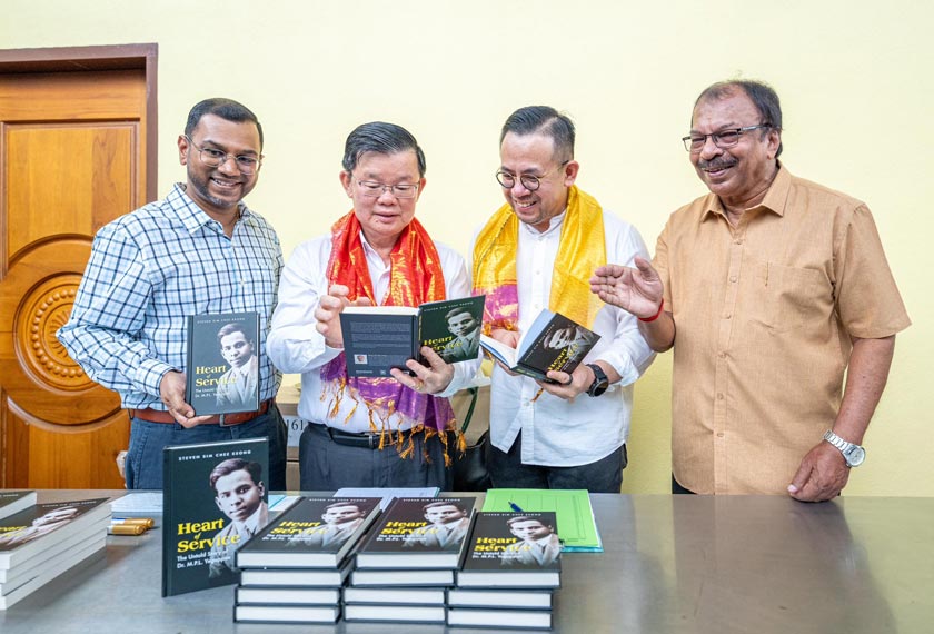 Left 1, Dr. Yegappan Shanmugam - Grandson of Dr.Yegappan, Left 2, YAB Chow Kon Yeow - Penang CM, YBM Steven Sim Chee Keong - Author, Mr.Vengadasalam Yegappan - Son of Dr.Yegappan - Photo from Steven Sim’s Office