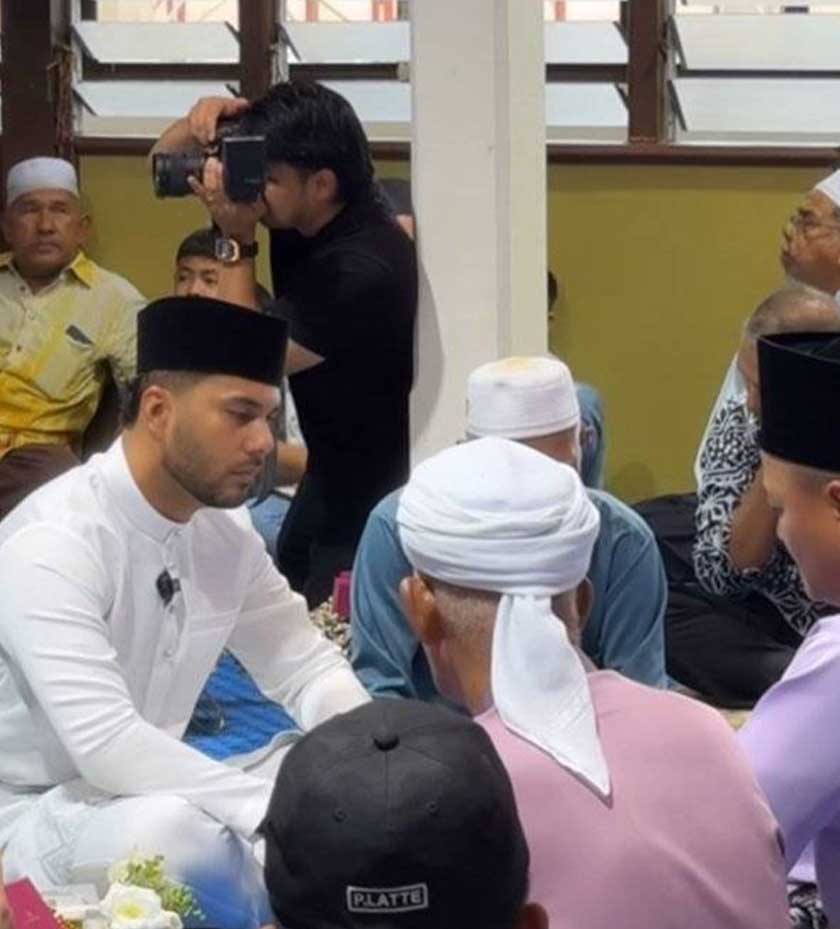 Majlis pernikahan berlangsung di kampung halaman Fikry di Jitra, Kedah.