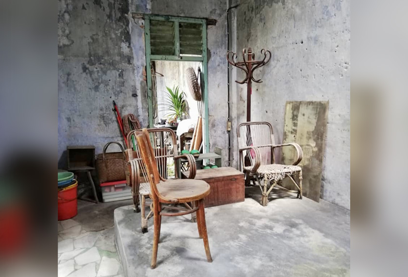 Peralatan perubatan yang terdapat dalam klinik rahsia Sybil di Papan bagi membantu anggota MPAJA. - Foto ihsan Nor Hisham Zulkiflee