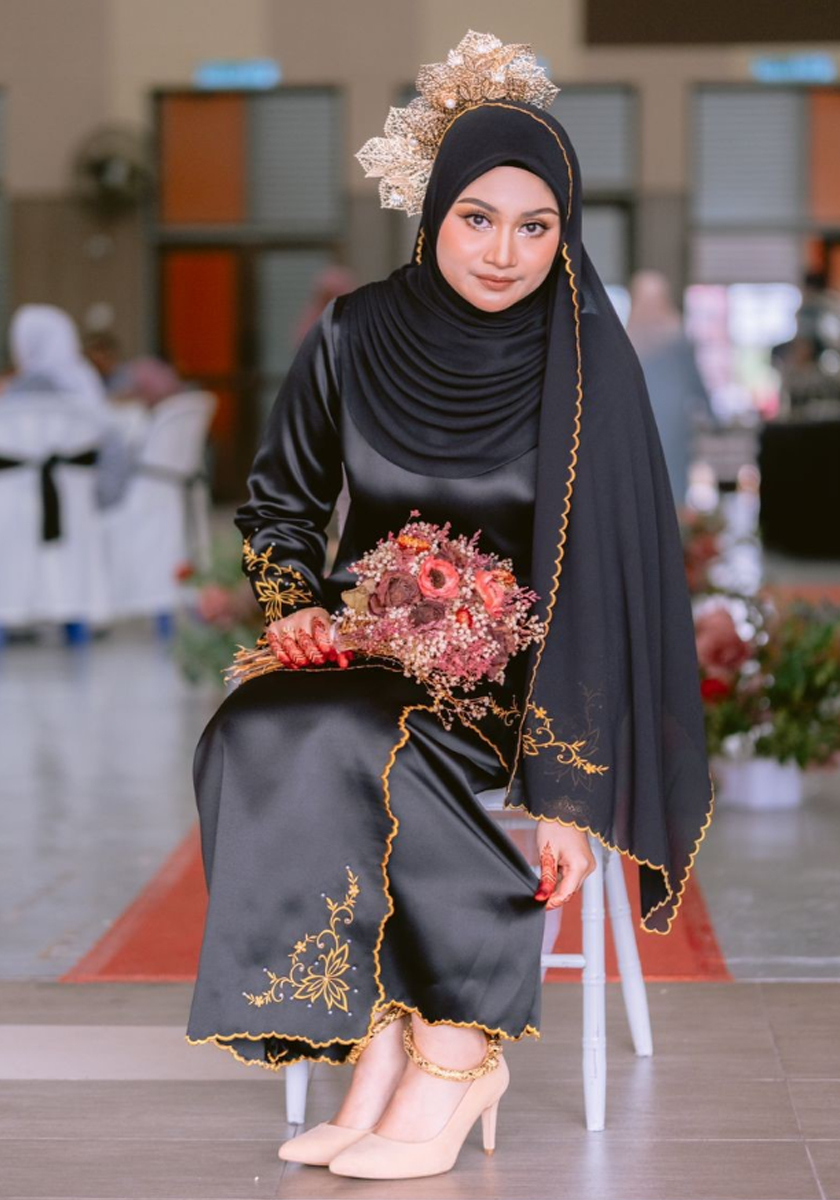 Sulaman yang dihasilkan bukan sahaja menonjolkan seni lokal, tetapi juga diberikan sentuhan kontemporari yang sesuai dengan citarasa masa kini.