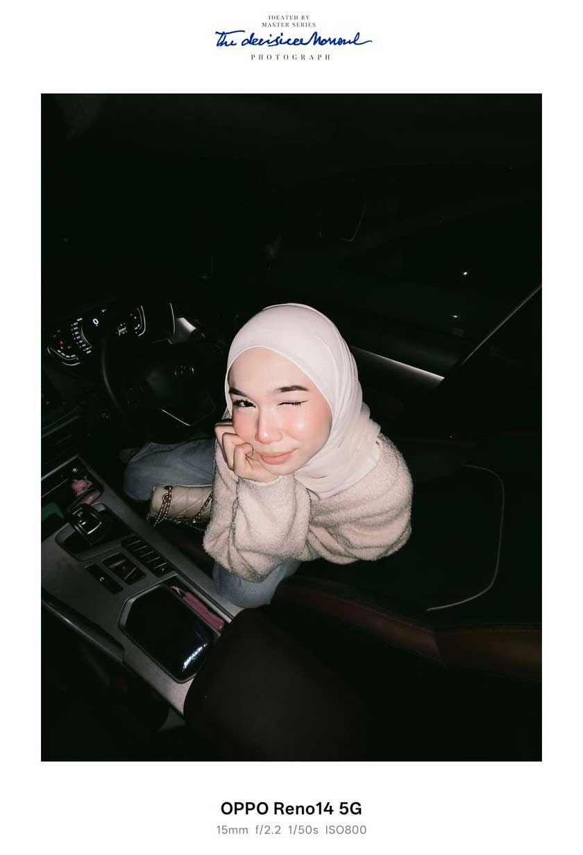 Iman Troye menggunakan ciri khas OPPO Reno14 5G, teknologi fotografi AI flash. - Foto OPPO Malaysia