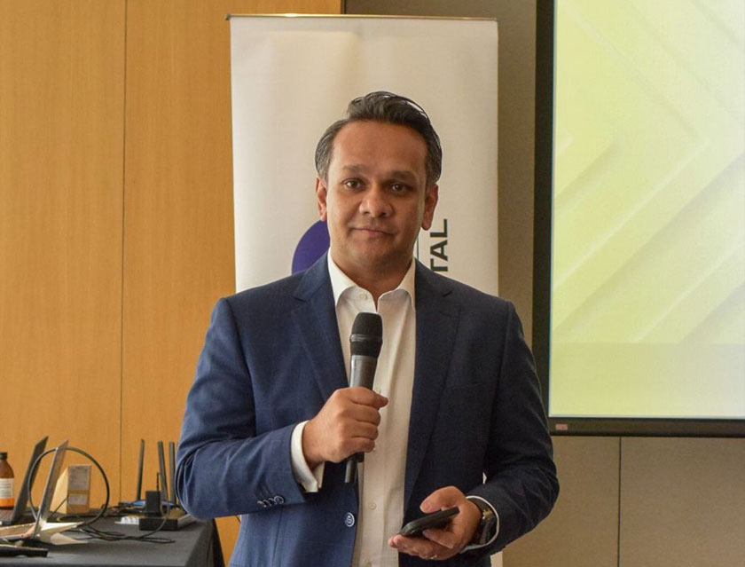 Anuar Fariz ketika menyampaikan ucapan di taklimat media Malaysia Digital Xceleration (MDX) Summit 2025 dan SmartGov Malaysia 2025, di Grand Hyatt, Kuala Lumpur. - Foto MDEC