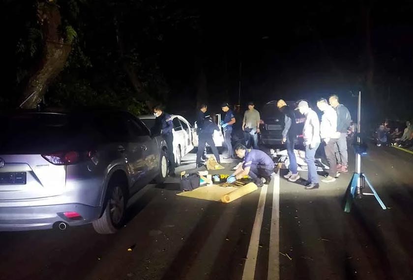 Anggota forensik sedang menyiasat di lokasi kejadian hari ini. - Foto Sinar Harian