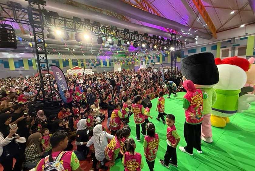 Antara kanak-kanak yang hadir ke penganjuran Karnival Sukan Al Kauthar Eduqids (AKE) di Taman Ekspo Pertanian Malaysia (MAEPS), Isnin lalu. - Foto Astro