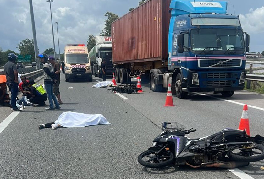 Kesemua mangsa yang berusia 19 tahun itu menaiki dua buah motosikal dalam perjalanan pulang ke kampung masing-masing sempena cuti sambutan Hari Raya Aidiladha. - Foto PDRM