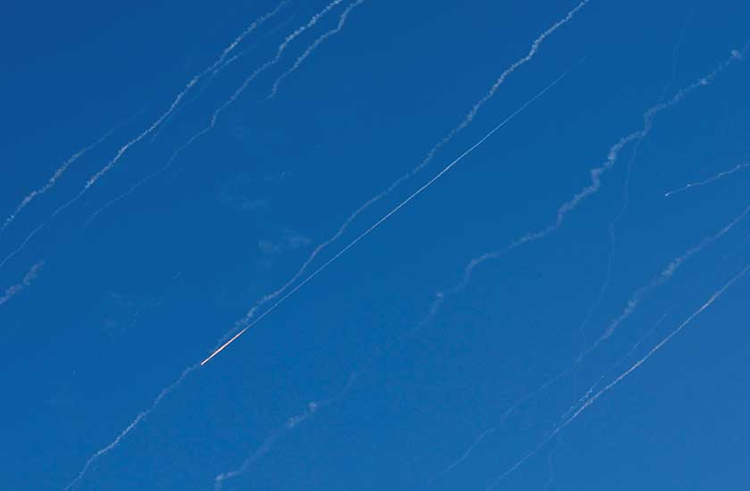 Iran melancarkan serangan peluru berpandu ke Israel beberapa jam selepas serangan Amerika Syarikat. - Foto/REUTERS