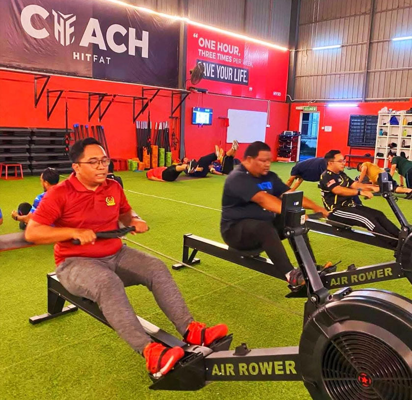 Kajian oleh Chtourou et al. (2012) mendapati bahawa latihan fizikal yang dilakukan selepas berbuka puasa lebih berkesan dalam mengekalkan prestasi berbanding latihan yang dilakukan pada waktu siang.