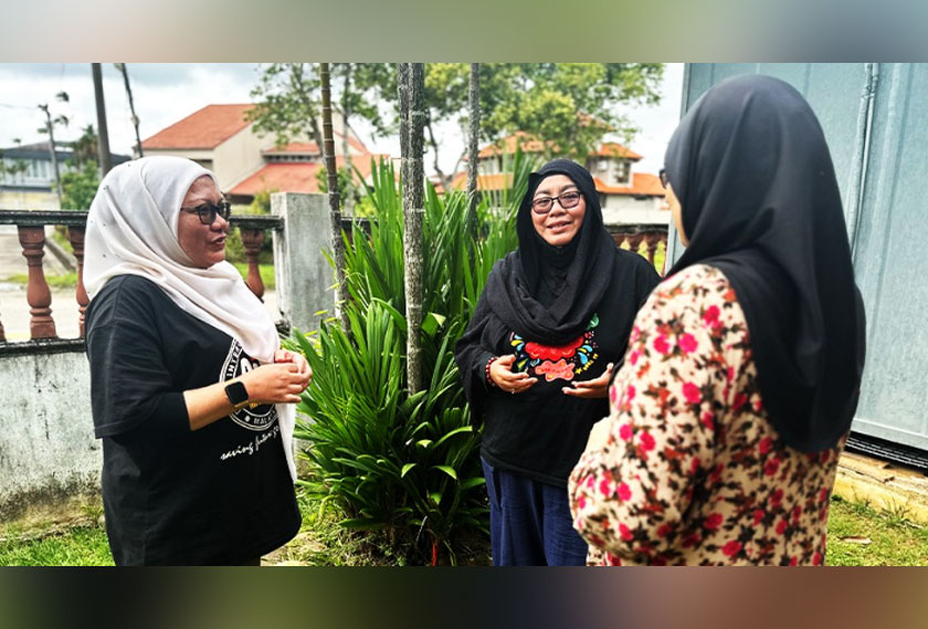 Former addict and peer counselor Rosnani Awang (left), Komited Malaysia Casa Femina Halfway House program manager Sazura Sarif (middle) and their client 