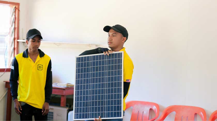 For seven days, a team from SOLS Foundation traveled deep into Sabah to oversee the installations, ensuring that each home was equipped with a solar system. - SOLS Foundation