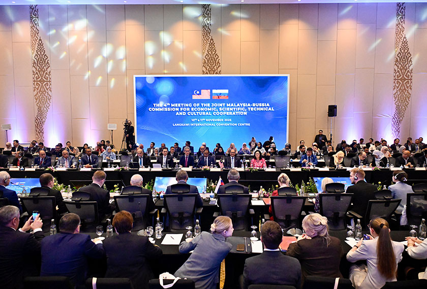 Mesyuarat dipengerusikan bersama Menteri Pendidikan Tinggi, Datuk Seri Dr. Zambry Abd Kadir dan Menteri Sains dan Pendidikan Tinggi Persekutuan Rusia, Valery Falkov