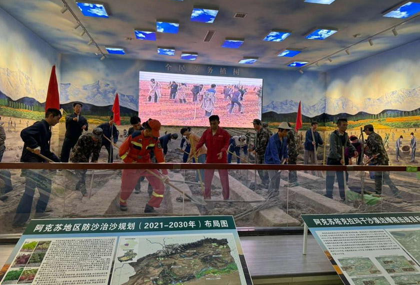 Dengan kudrat tanpa bantuan mesin dan teknologi yang canggih, mereka gigih meratakan tanah, membina saliran air dan menanam pokok. Bagi mereka, menanam pokok bukan pilihan, tetapi satu-satunya cara untuk terus hidup.